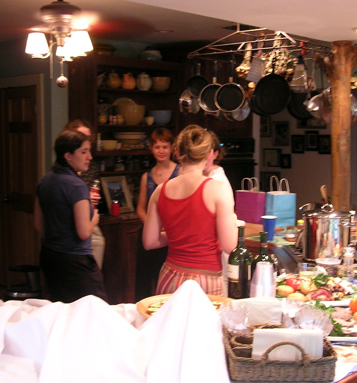 11 girls in the kitchen
