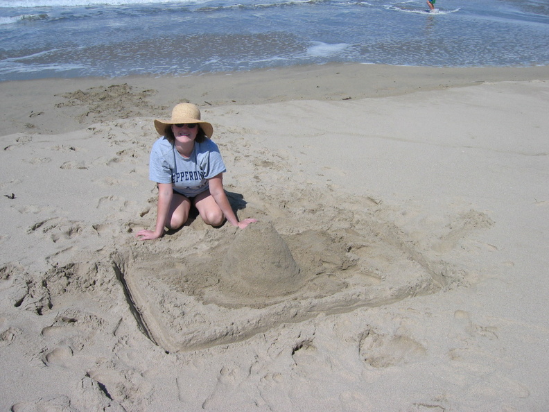 Sand_castle_begins.jpg