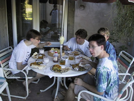 chow at ians
